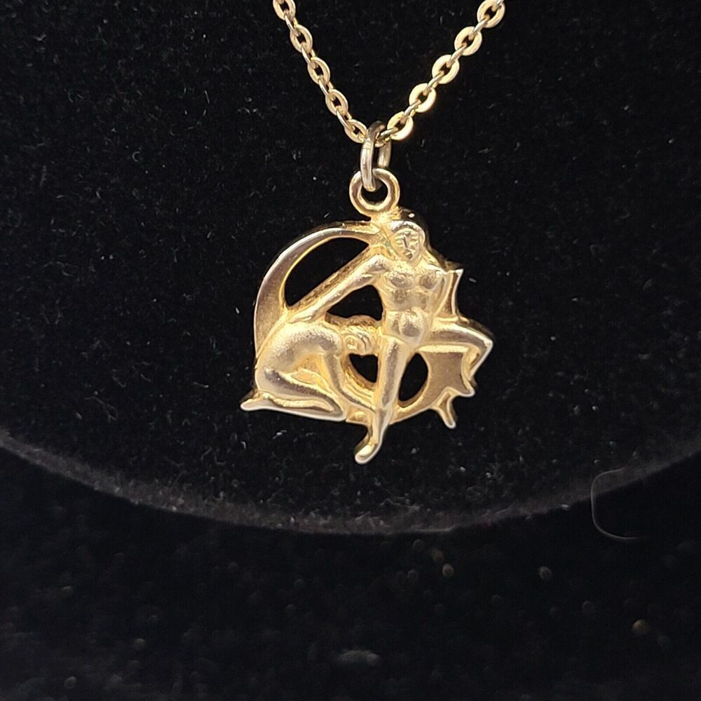 Dainty Gold Tone Gemini Zodiac Charm Necklace Jewlery 18"
